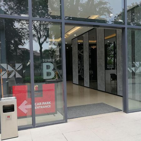 Muji Home 1 - Sea And City View 2Br At 218 Tropicana Near Komtar Foodheaven With Netflix & Tv Box جورج تاون المظهر الخارجي الصورة