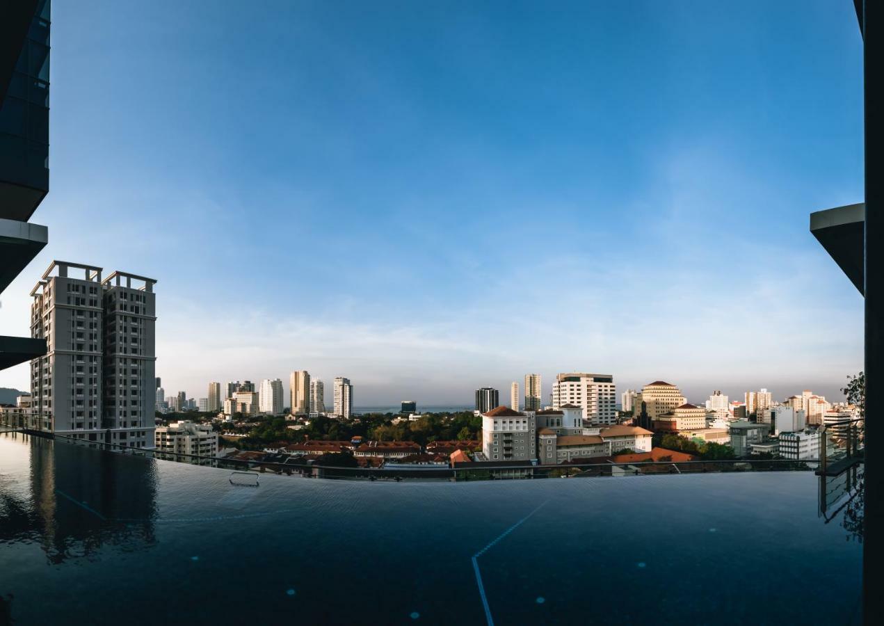 Muji Home 1 - Sea And City View 2Br At 218 Tropicana Near Komtar Foodheaven With Netflix & Tv Box جورج تاون المظهر الخارجي الصورة